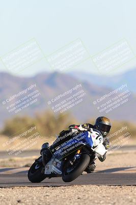 media/Dec-07-2025-CVMA (Sun) [[3e7d2de5dc]]/Race 16-Formula Middleweight/